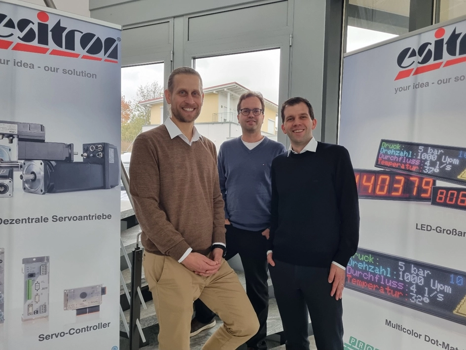 v.l.: Dennis Raiser, Dr. Stefan Vonderschmidt, Andreas Vonderschmidt, esitron-electronic GmbH
